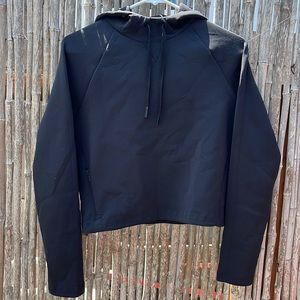 lululemon cropped Pullover Hoodie with drawstrings